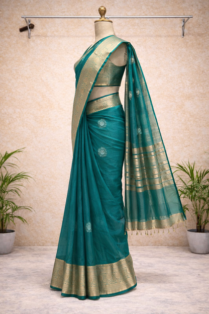 Green Festive Saree – Elegant Ethnic Drape for Women