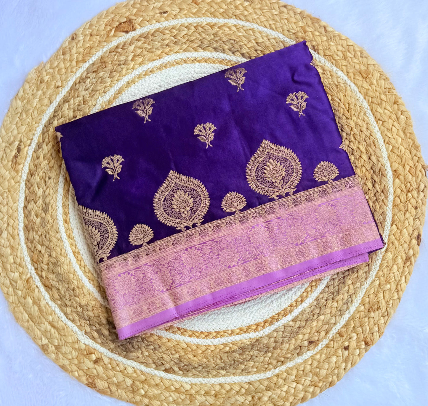 Gold Weaving Saree – Traditional Zari Woven Festive Saree with Blouse