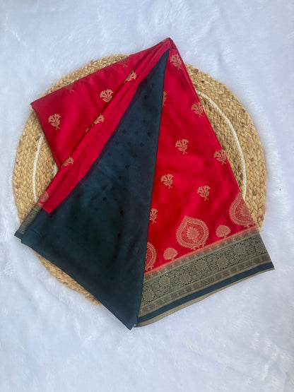 Gold Weaving Saree – Traditional Zari Woven Festive Saree with Blouse