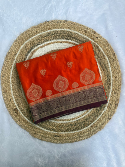Gold Weaving Saree – Traditional Zari Woven Festive Saree with Blouse