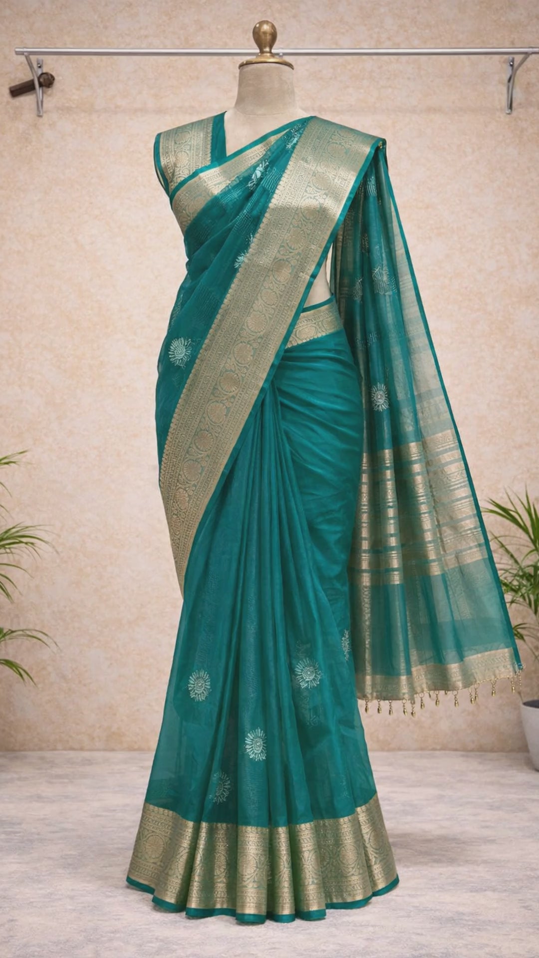 Green festive saree video