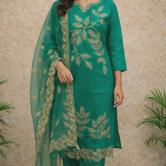 Emerald Green Embroidered Kurti Set video